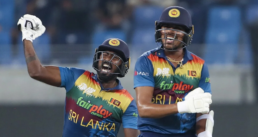 سری لنکا نے بنگلہ دیش کو دو وکٹوں سے شکست دے کر ایشیا کپ کے سپر فور میں جگہ بنال
