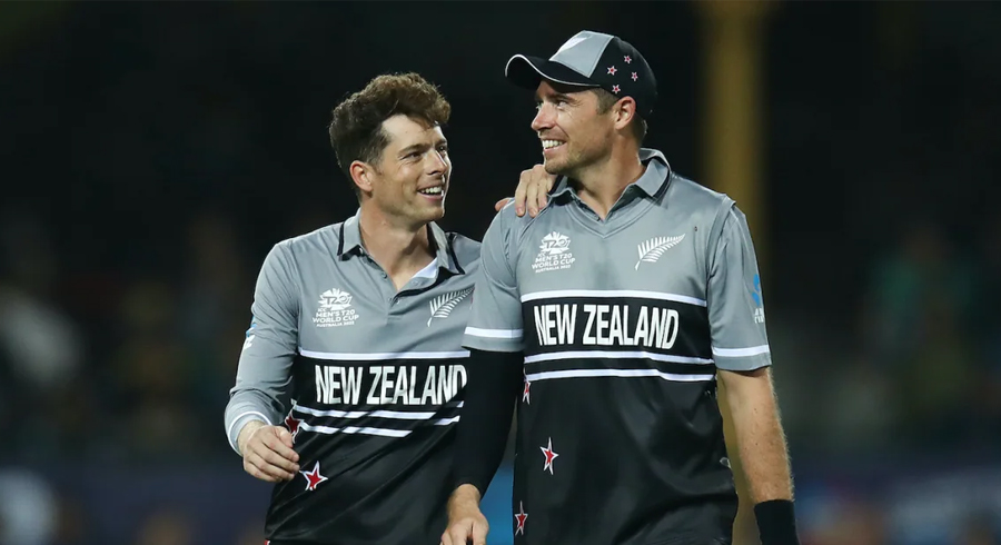 New Zealand beat Australia in Super 12 opener