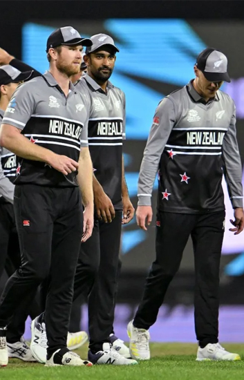 New Zealand beat Australia in Super 12 opener