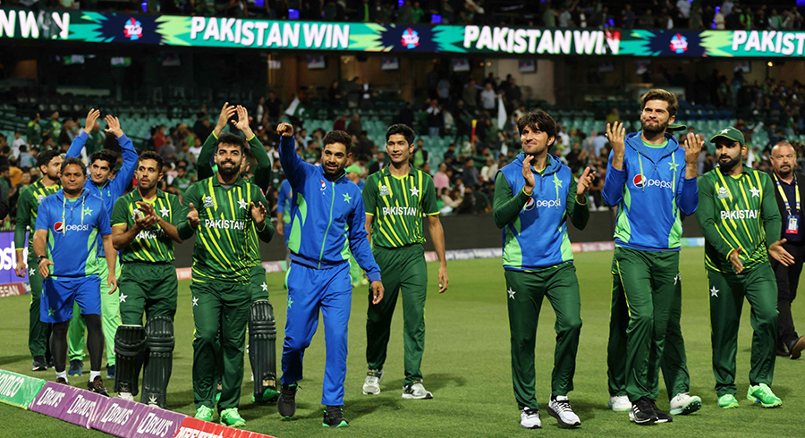 Pakistan outclass New Zealand to qualify for T20 World Cup final