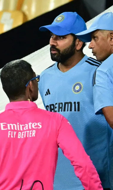 Umpires had chat with Rohit, Rahul