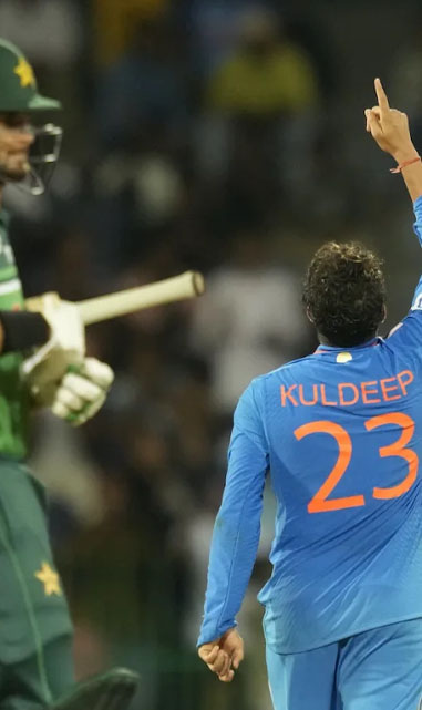 India wins as Kuldeep dismisses Shaheen
