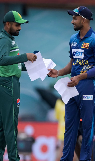Pakistan, Sri Lanka spinner during toss
