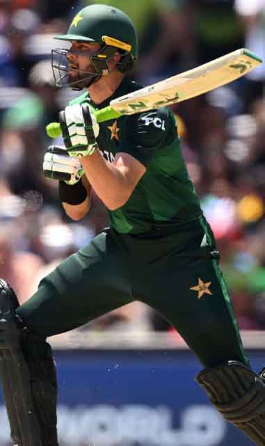 Shaheen Afridi scoring crucial runs for Pakistan