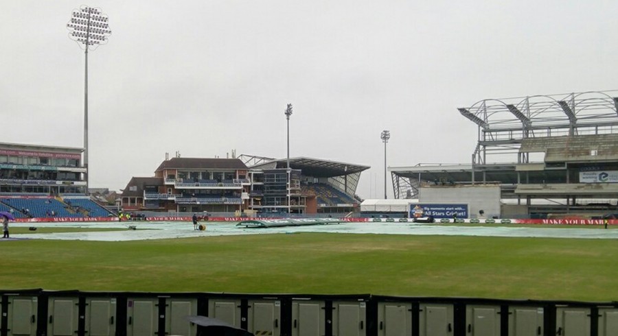 Rain delays start of second day of Leeds Test
