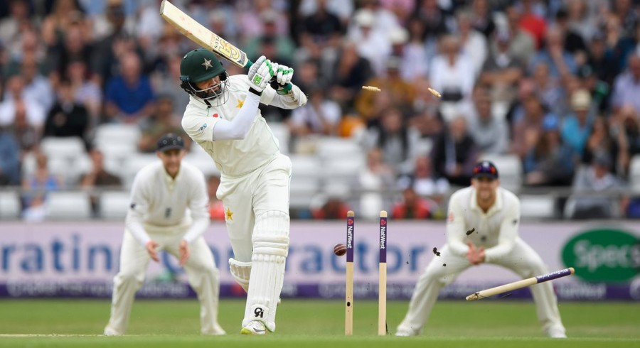 England inflict innings defeat on woeful Pakistan