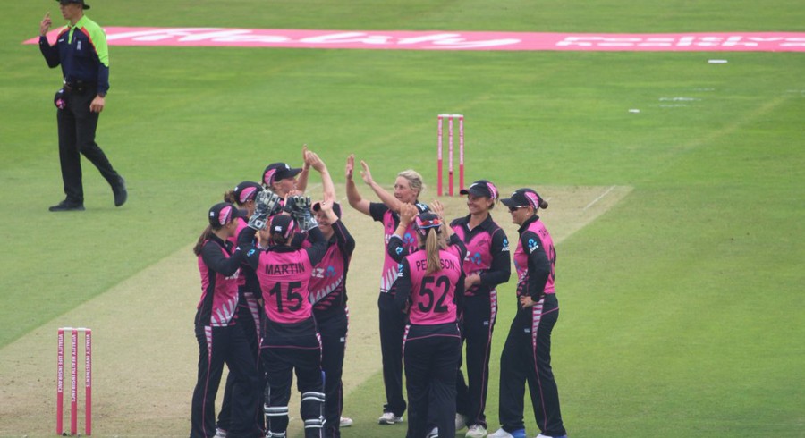 England and New Zealand shatter women's T20 record against luckless South Africa