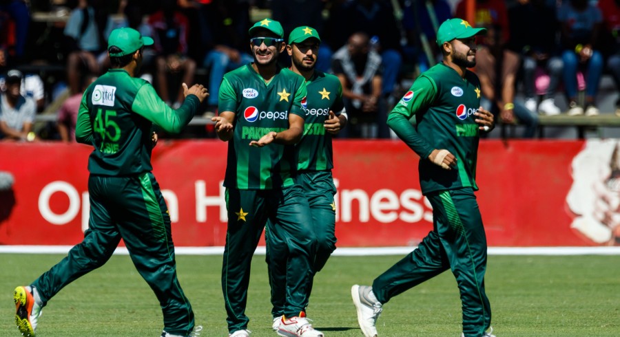 Pakistan secure final berth with Zimbabwe win