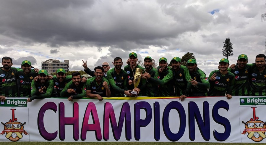 پاکستان نے آسٹریلیا کو شکست دیکر سہ ملکی ٹی 20 سیریز جیت لی