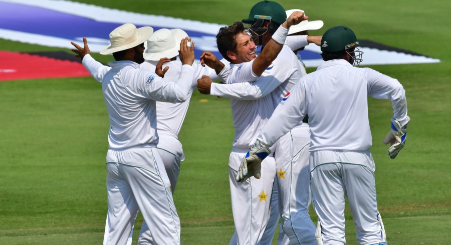 ابوظہبی ٹیسٹ میں دوسرے دن کا کھیل ختم،پاکستان کو 281 رنز برتری