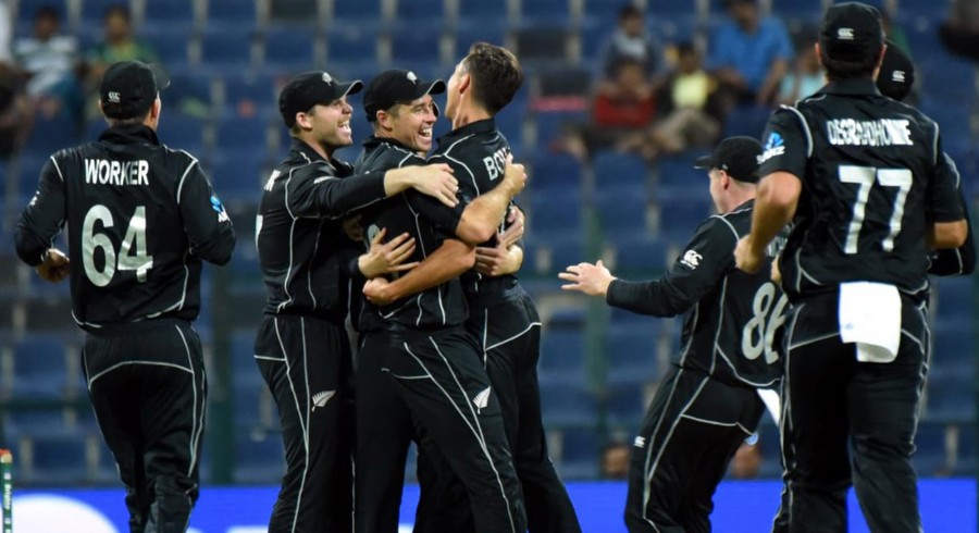 Taylor, Boult star as New Zealand down Pakistan in first ODI