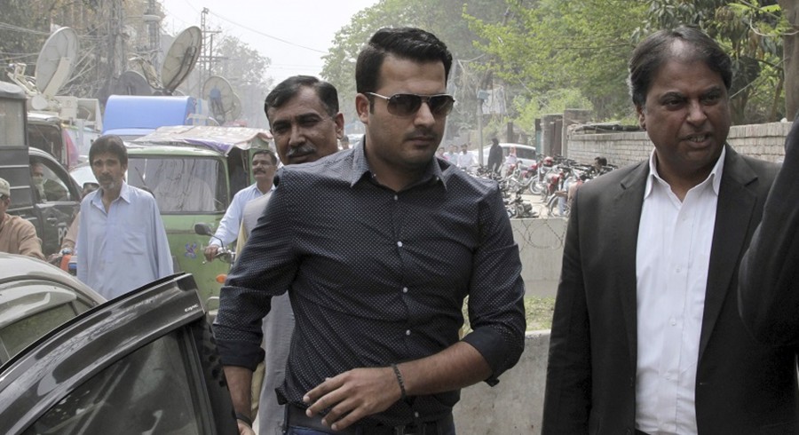 Sharjeel Khan admits role in PSL spot-fixing scandal