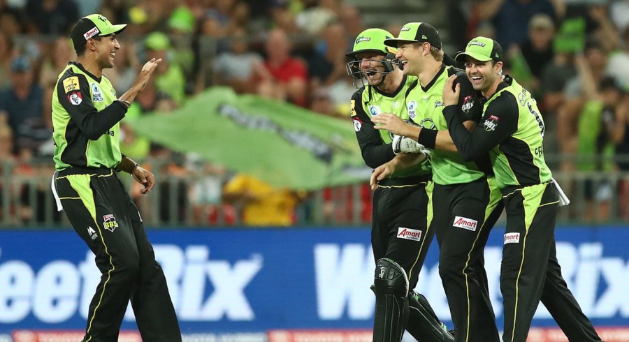 BBL: Sydney Thunder down Perth Scorchers after thrilling clash