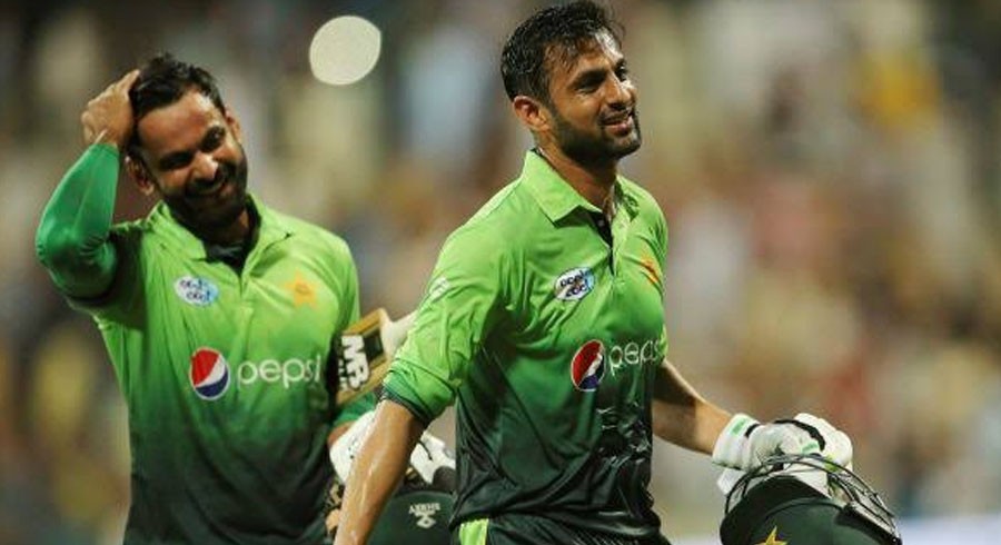 Malik, Hafeez surprised after being ignored for Australia tour