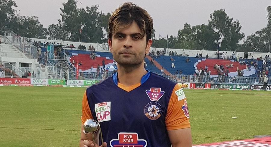 احمد شہزاد کو بال ٹمپرنگ کیس میں سزا کا سامنا