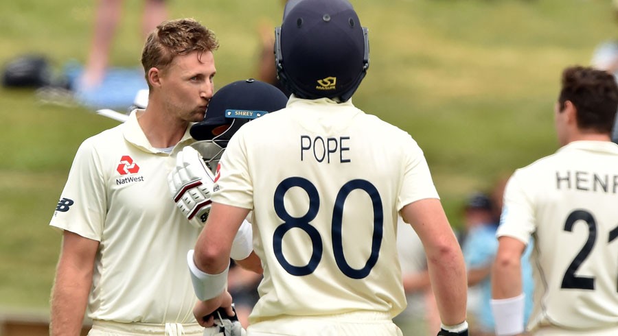 Root double ton sets up England final day push