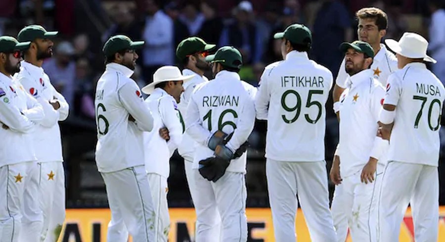 پاکستان نے پٹے ہوئے مہروں سے بازی جیتنے کی آس لگالی