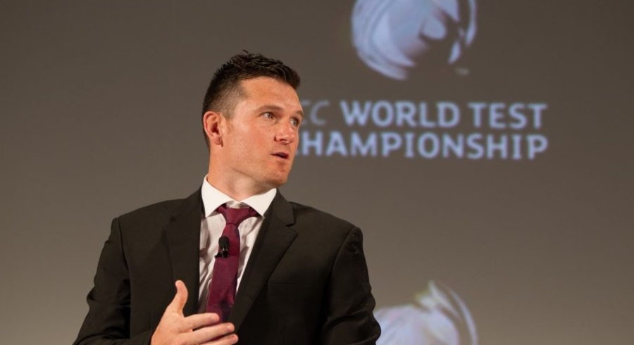 Graeme Smith to become South Africa's director of cricket as crisis goes on