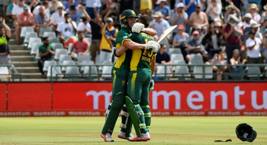 Du Plessis wants De Villiers back