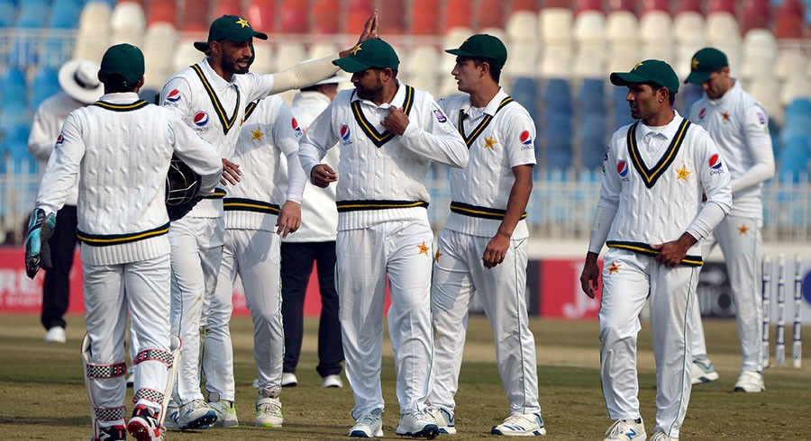 Pakistan openers make confident start after Sri Lanka take 80-run lead