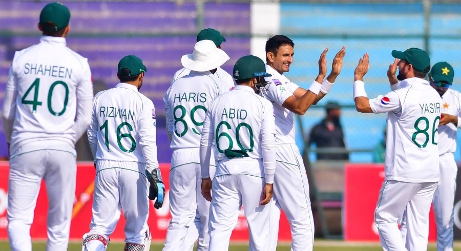 چوتھے روز کا کھیل ختم؛ پاکستان فتح سے صرف 3 وکٹوں کی دوری پر