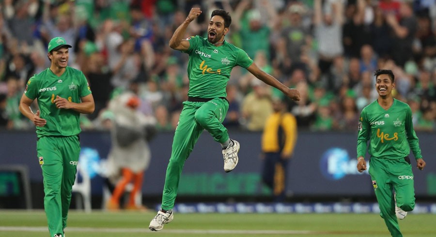 WATCH: Quick bouncer helps Rauf take first wicket on BBL return