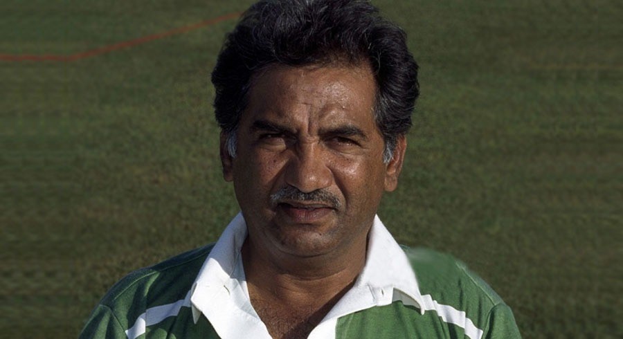 CM Sindh directs health department to conduct Sadiq Mohammad’s Covid-19 test