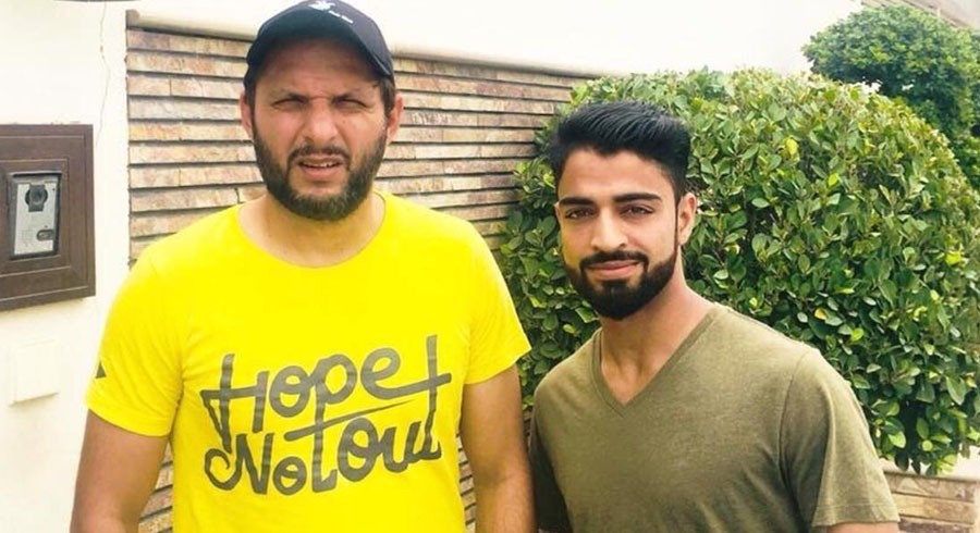 Shahid Afridi comes to aid of cricketer from Indian Occupied Jammu and Kashmir