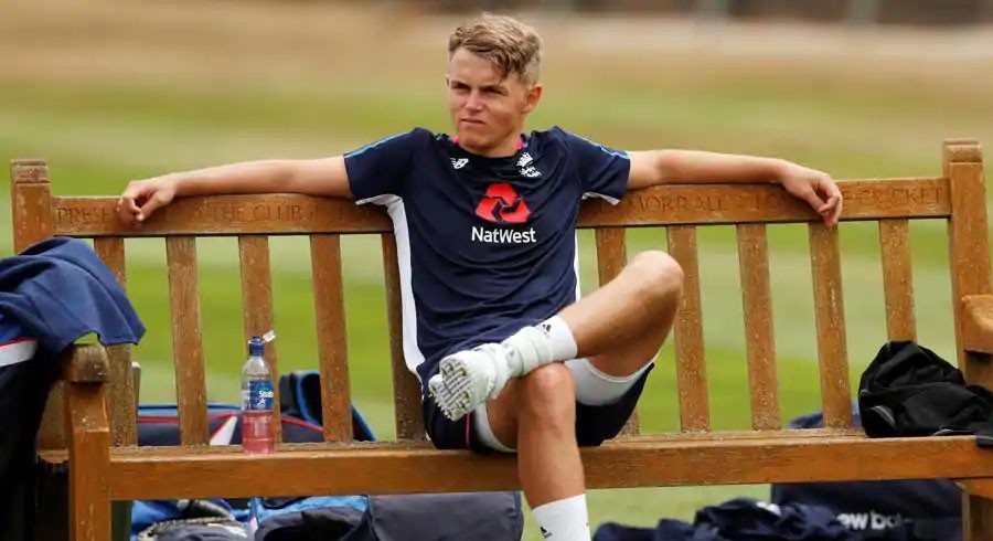 England's Curran self isolating after undergoing Covid-19 test