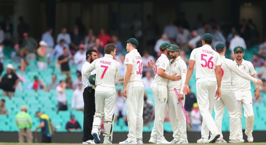 Australian cricketers reach compromise on pay row