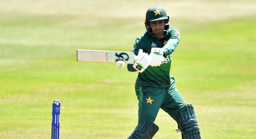 Shoaib Malik arrives in England ahead of T20I series