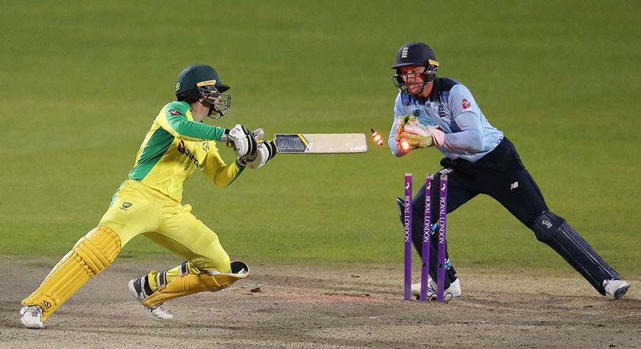 England win second ODI after dramatic Australia collapse
