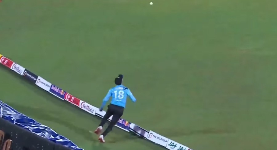 WATCH: Shoaib Malik takes stunning catch during LPL match
