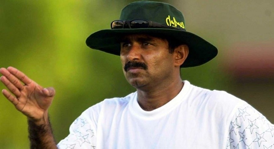 Don’t let Babar’s absence affect you: Miandad advises Pakistan team