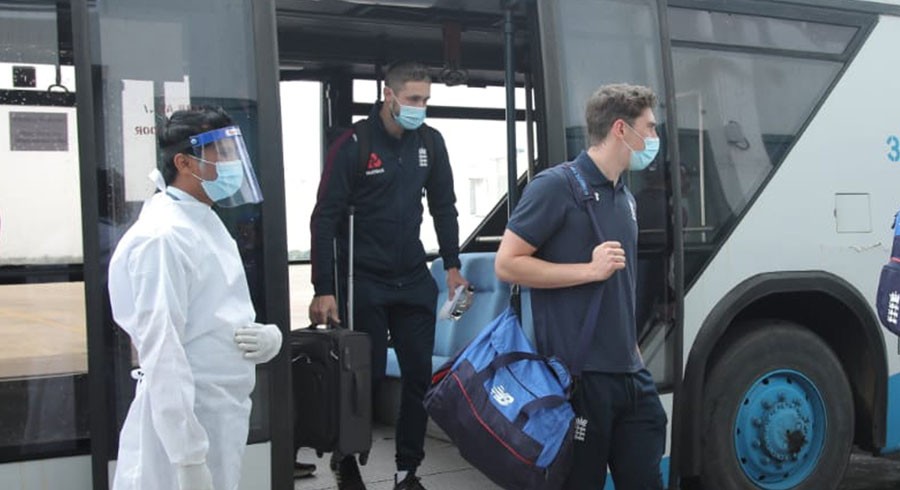 England arrive in Sri Lanka to resume Covid-cancelled Test tour