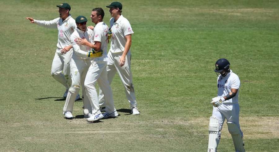 Australia take charge with lead of 197 in Sydney