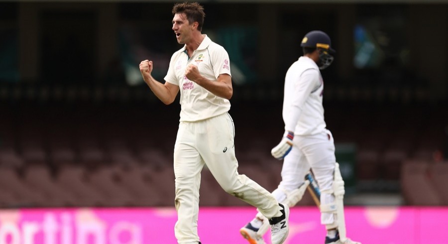 India fight rearguard as Australia sniff Sydney victory