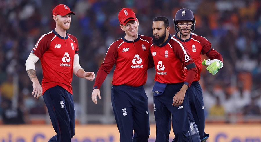 England's Rashid ready to open bowling again