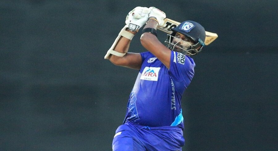 پریرا ایک اوور میں 6 چھکے جڑنے والے سری لنکا کے پہلے کرکٹر بن گئے