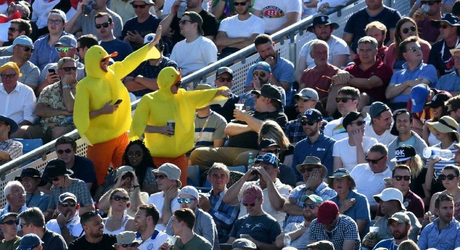 Australia aim for bumper crowds at Ashes Tests 