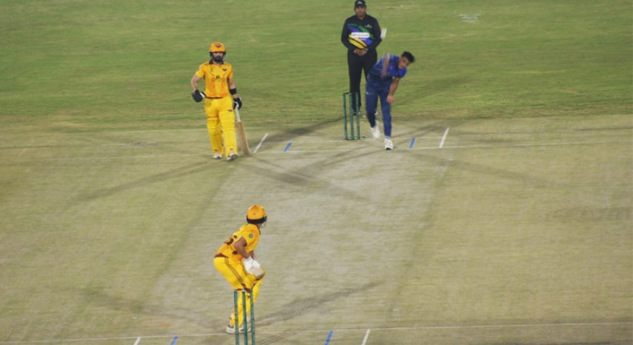 احمد شہزاد کی ففٹی کے ساتھ کرکٹ میں واپسی