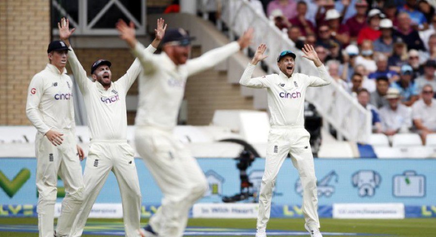 India lose Rahul in victory pursuit after Root hundred