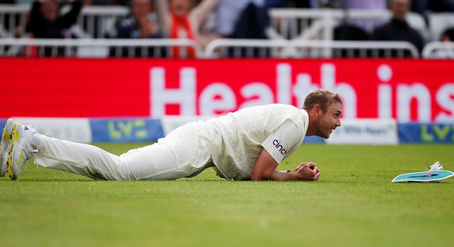 England's Broad injures calf, doubtful for second Test against India