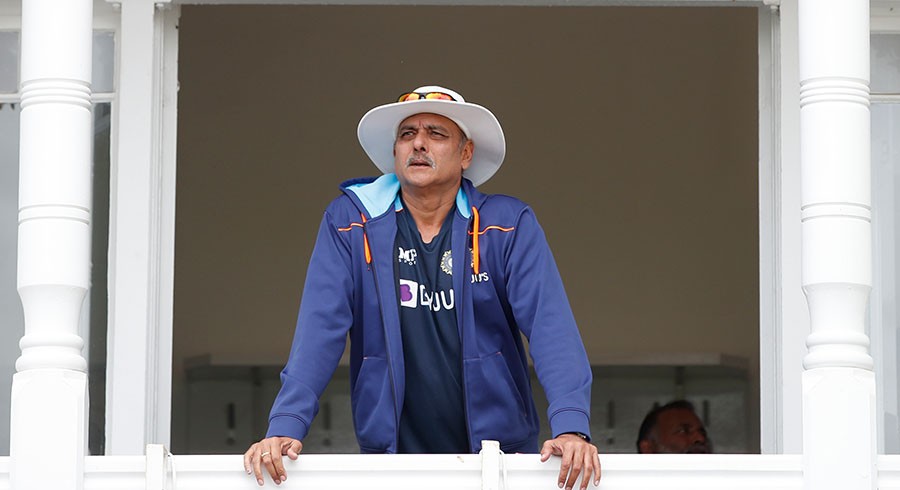 India coach Shastri tests Covid-19 positive, support staff isolate