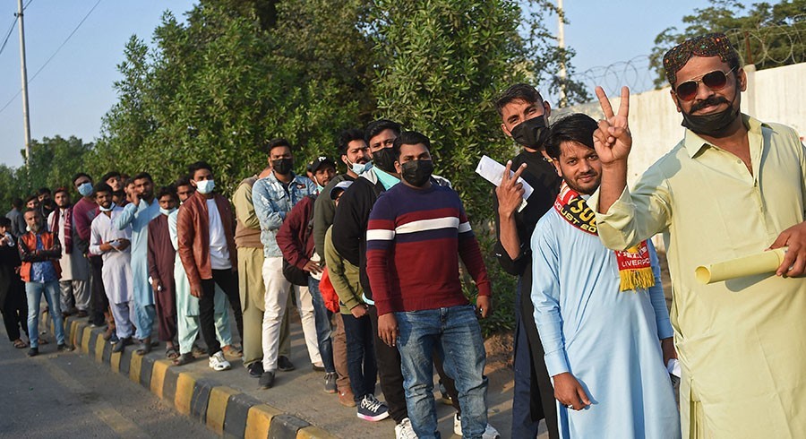 ویکسی نیشن کے بغیر آنے والے شائقین میچ دیکھنے سے محروم