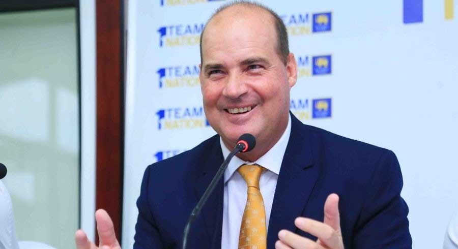 Mickey Arthur takes a jibe at Misbahul Haq over Shan Masood