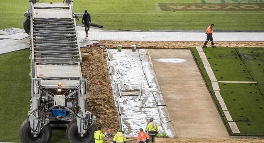 جاوید میانداد کے بعد عاقب جاوید کی بھی ڈراپ ان پچز کی مخالفت