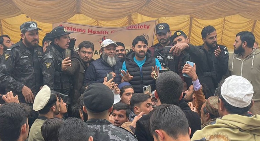 Mohammad Rizwan visits Pak-Afghan border, appeals for help