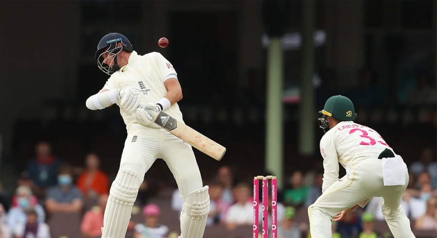England hold on in tense finish for Ashes draw