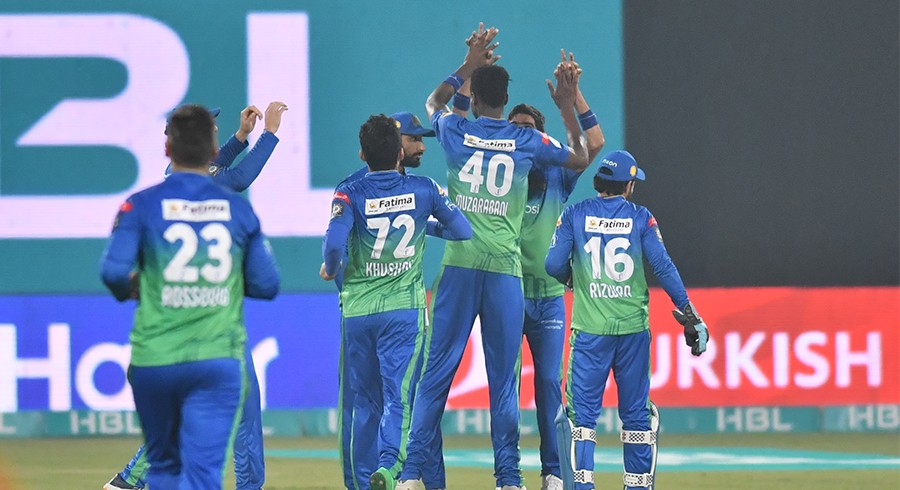 ملتان سلطانز کی مسلسل چھٹی فتح، پشاور زلمی کو 42 رنز سےشکست